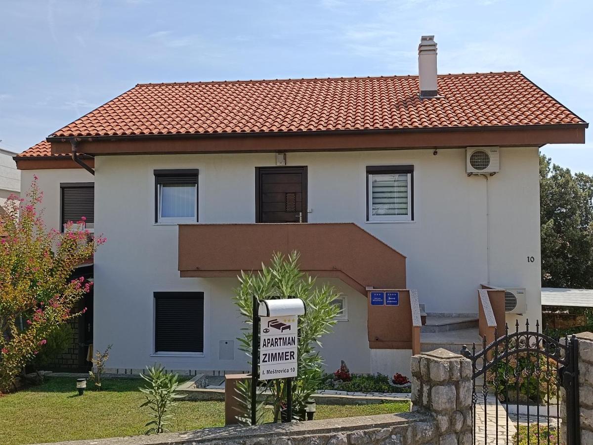 Apartments Mira Krk Krk Town Extérieur photo