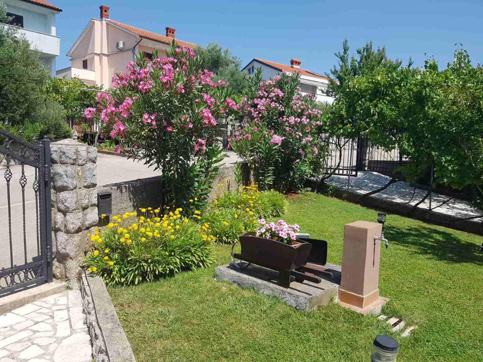 Apartments Mira Krk Krk Town Extérieur photo